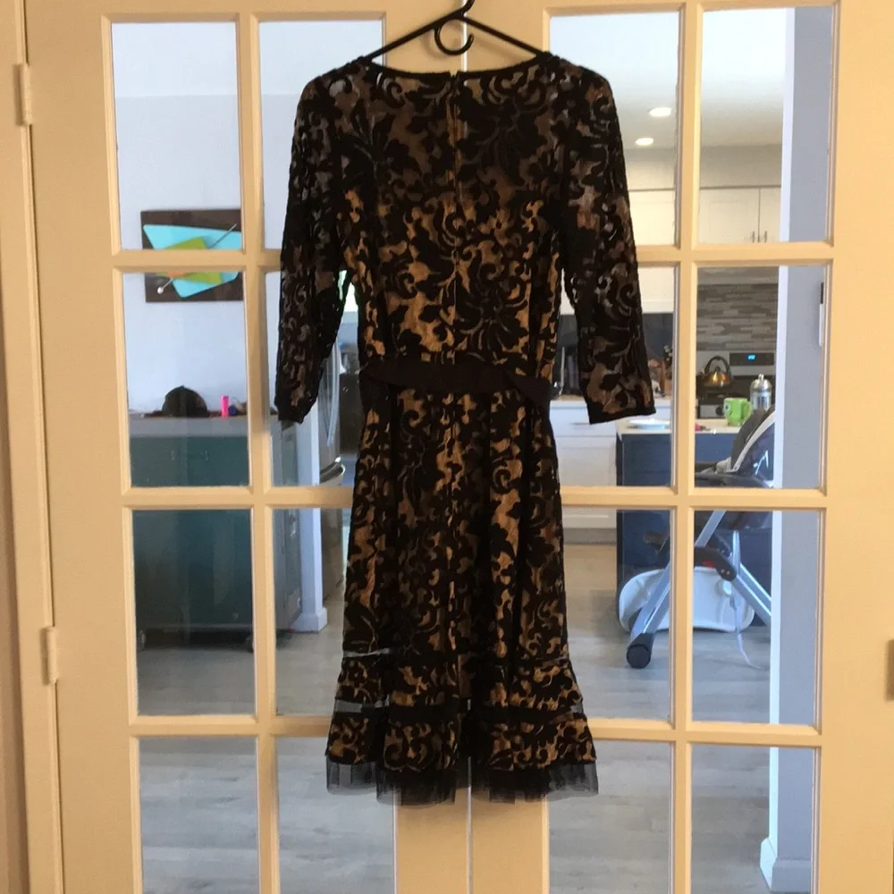 Tadashi shoji black dress - Picture 3 of 5